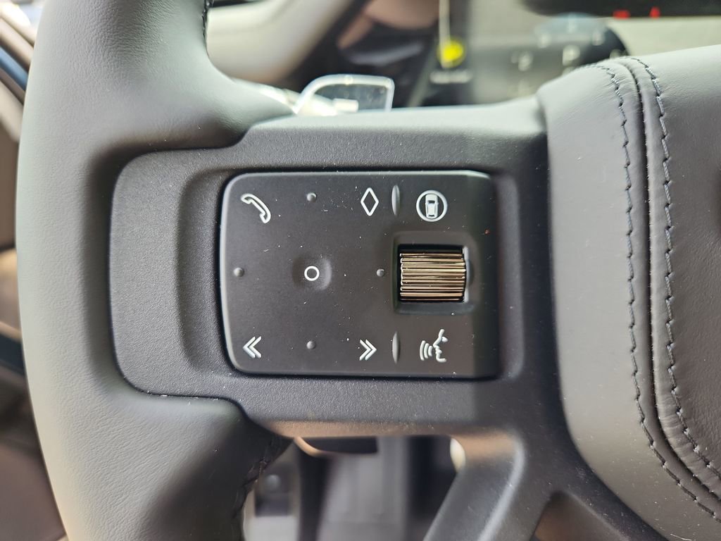 New 2026 Land Rover Defender 110 OCTA AWD/4WD image 17