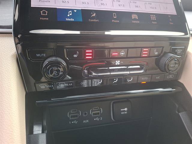 New 2025 Jeep Grand Cherokee Limited image 13