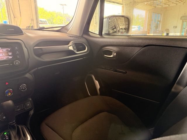 Used 2020 Jeep Renegade Sport AWD/4WD image 21