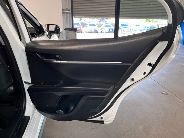 Used 2022 Toyota Camry SE FWD image 15