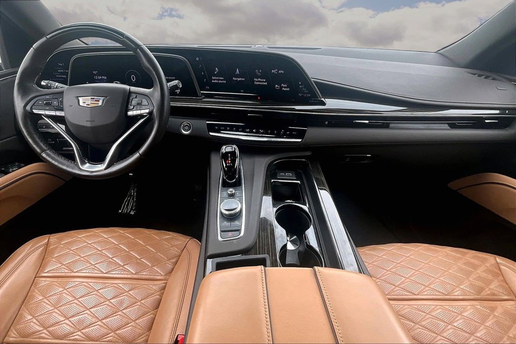 Used 2024 Cadillac Escalade Sport w/ LPO, ONYX Package AWD/4WD image 7