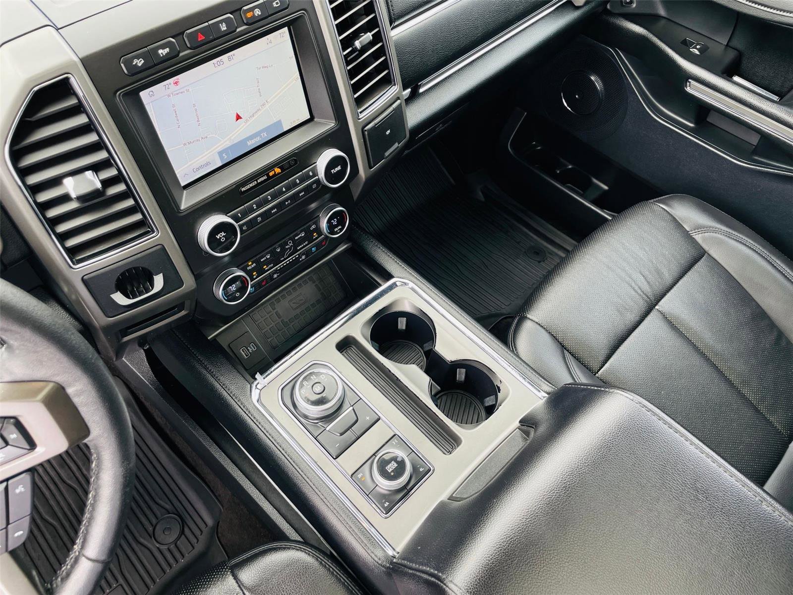 Used 2020 Ford Expedition XLT w/ Equipment Group 202A AWD/4WD image 17