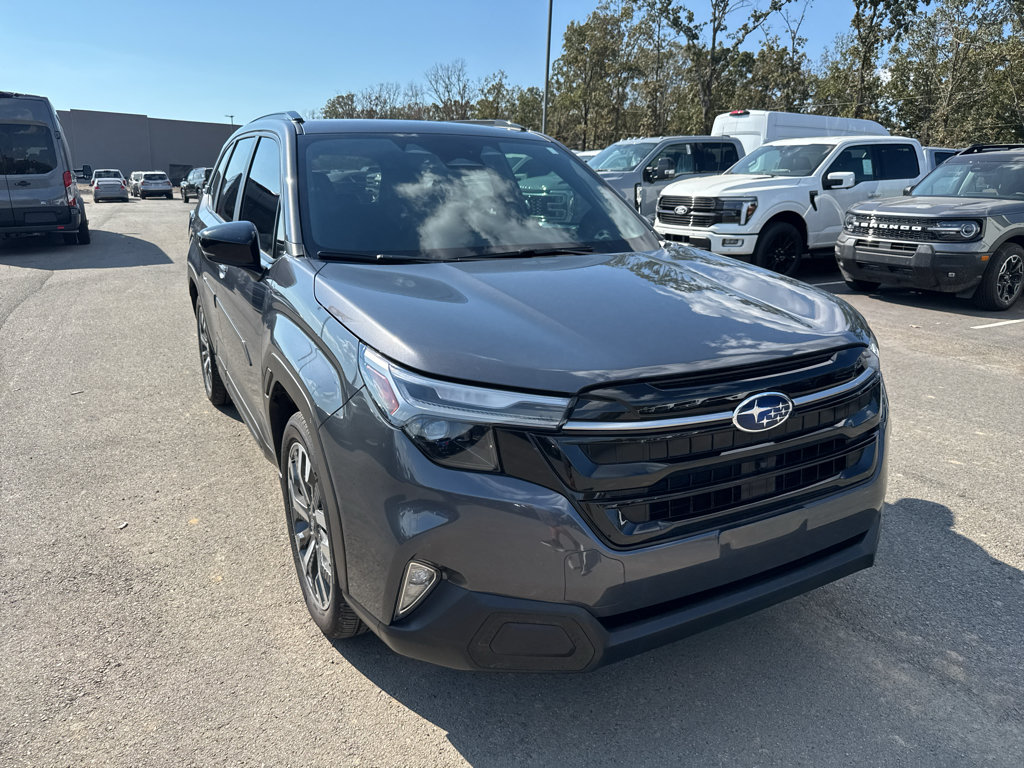 Used 2025 Subaru Forester Touring w/ Popular Package - Touring AWD/4WD image 3