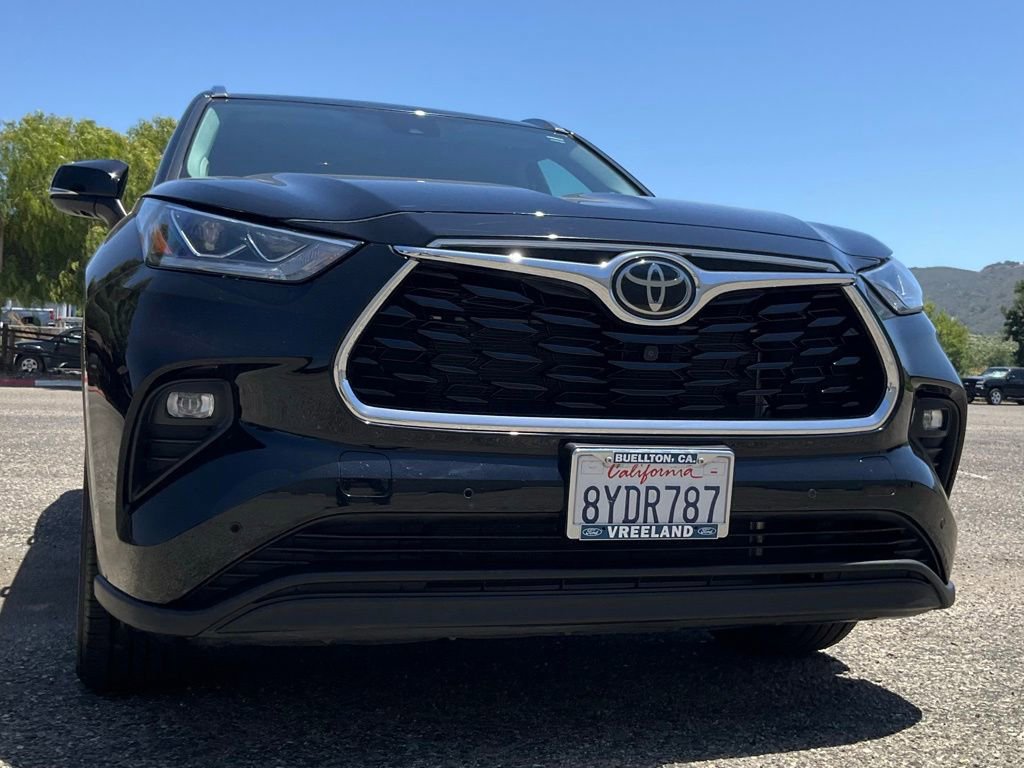 Used 2021 Toyota Highlander Limited FWD image 51