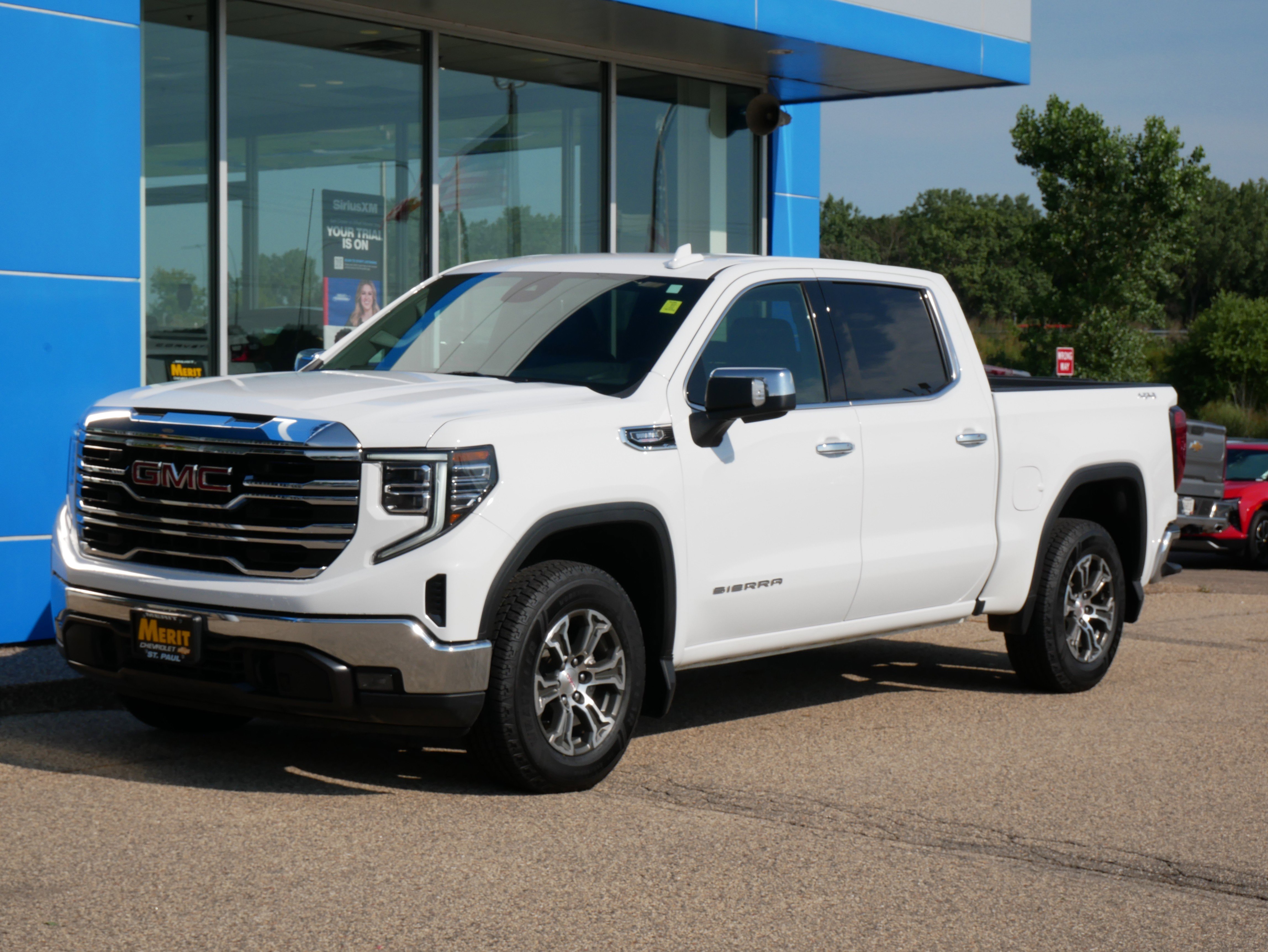 Used 2023 GMC Sierra 1500 SLT image 6
