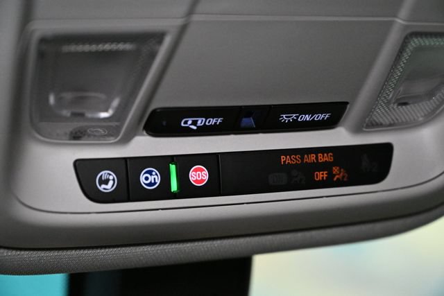Used 2021 Chevrolet Traverse LS FWD image 39