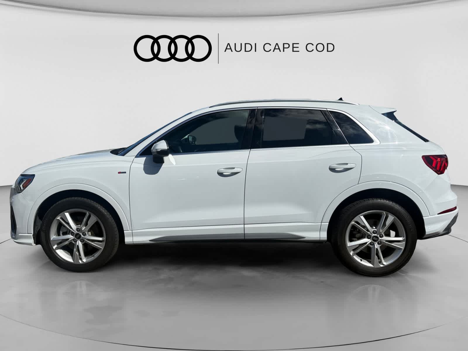 Used 2023 Audi Q3 2.0T Premium w/ Convenience Package AWD/4WD image 4
