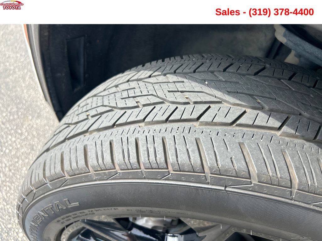 Used 2024 Chevrolet Traverse RS image 25