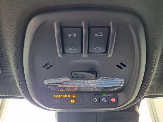 Used 2024 Chevrolet Trax RS w/ Sunroof Package image 19