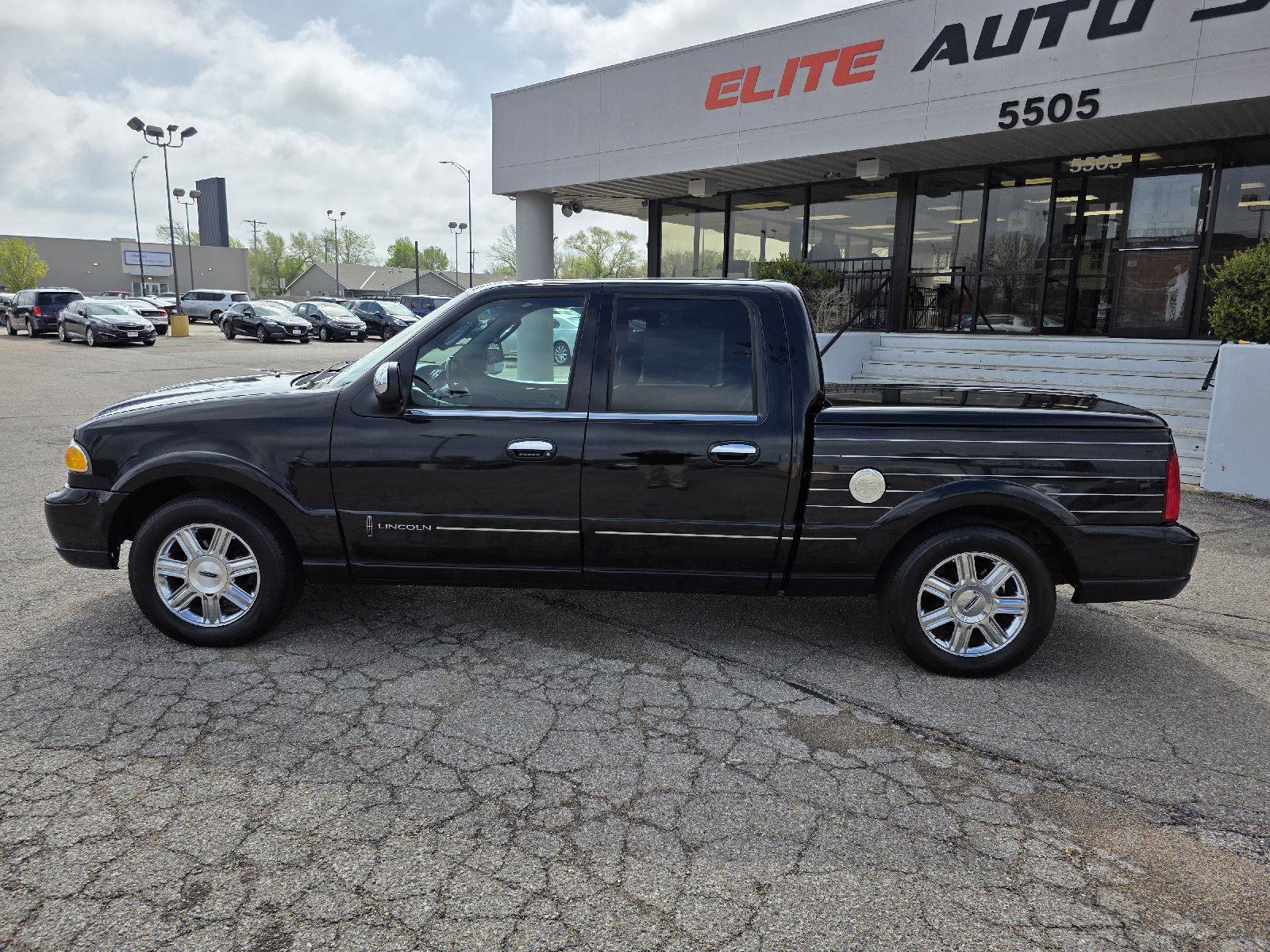 Used 2002 Lincoln Blackwood image 17