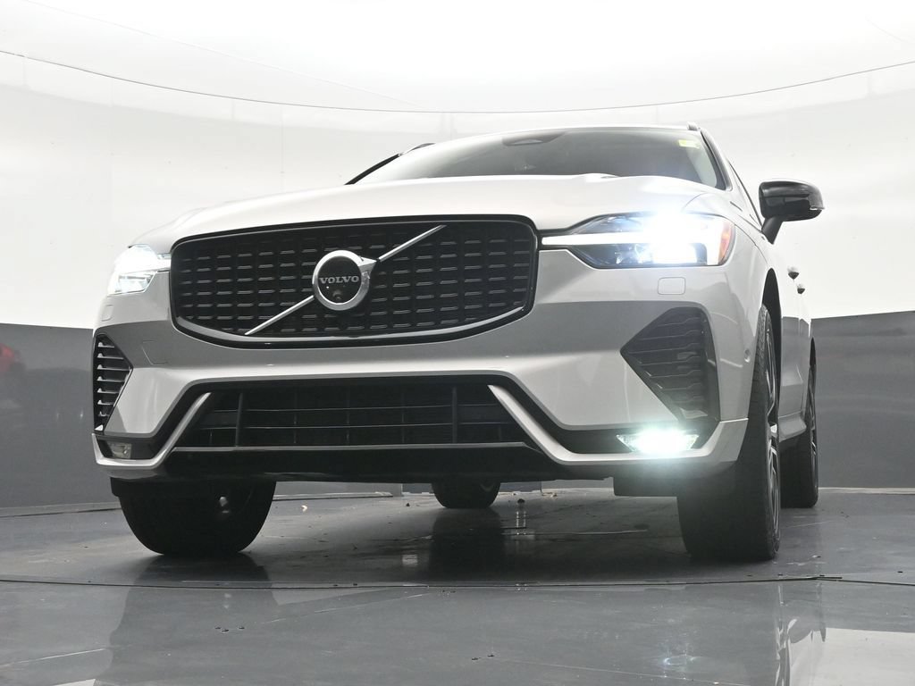 Certified 2024 Volvo XC60 B5 Plus w/ Climate Package AWD/4WD image 30