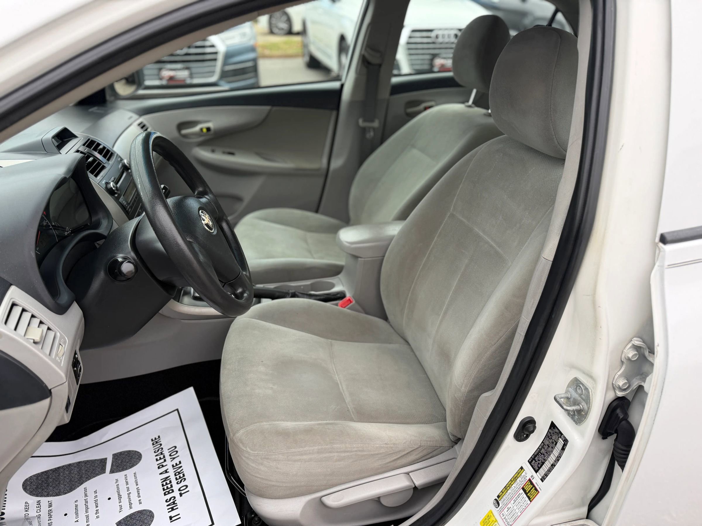 Used 2013 Toyota Corolla L FWD image 13