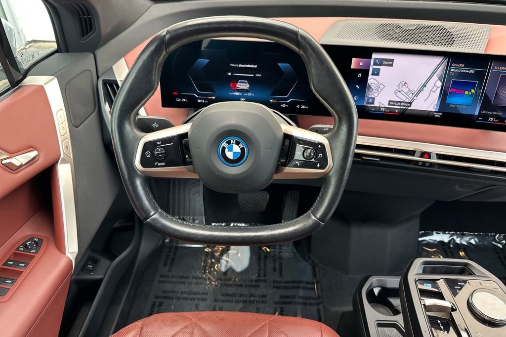 Used 2023 BMW iX xDrive50 w/ Sport Package image 15