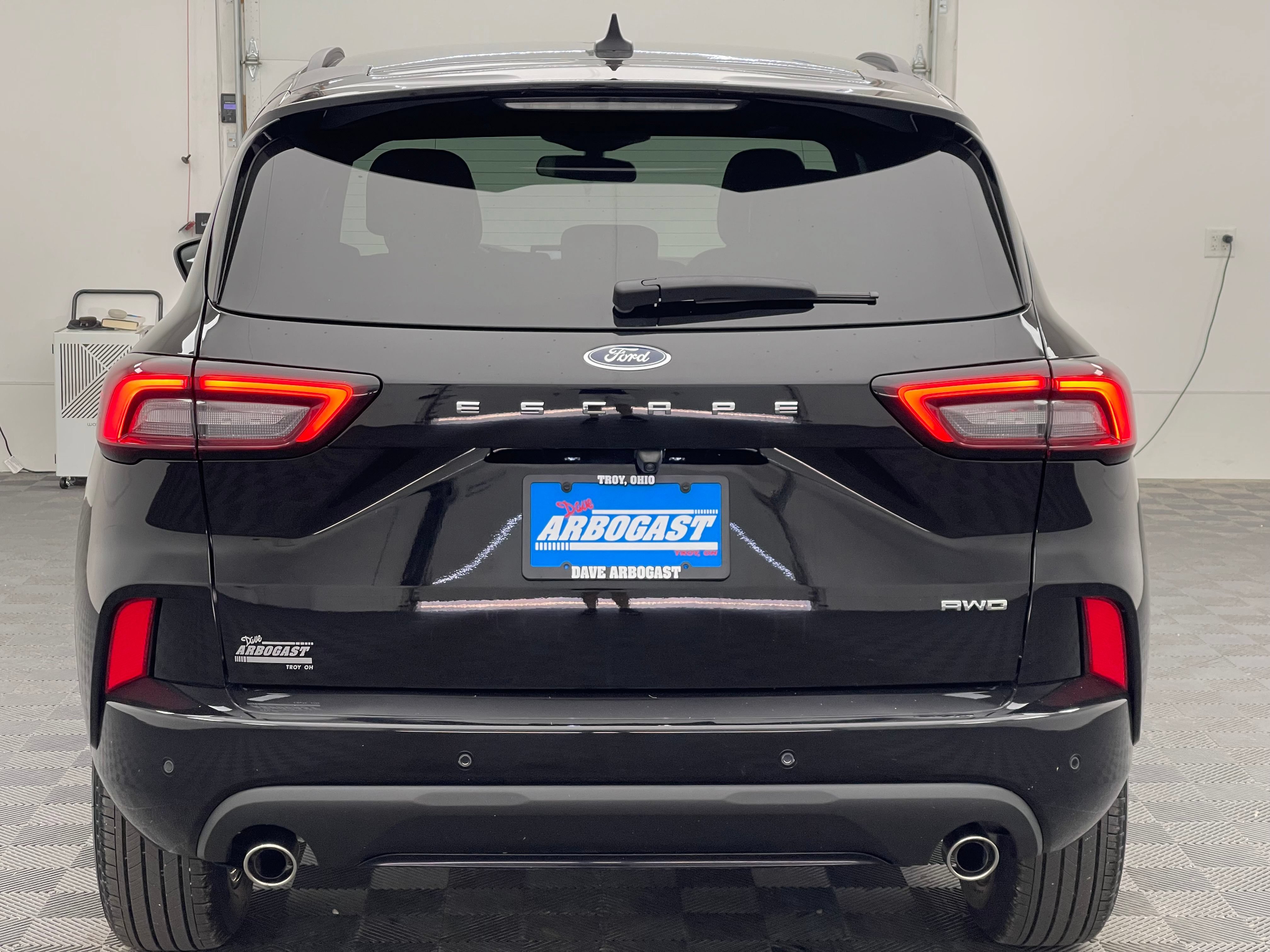 Used 2024 Ford Escape ST-Line w/ Tech Pack #1 AWD/4WD image 8