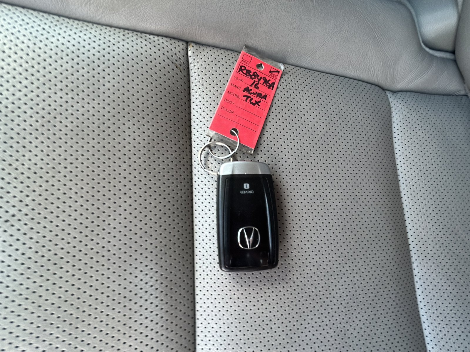 Used 2016 Acura TLX w/ Technology Package FWD image 24