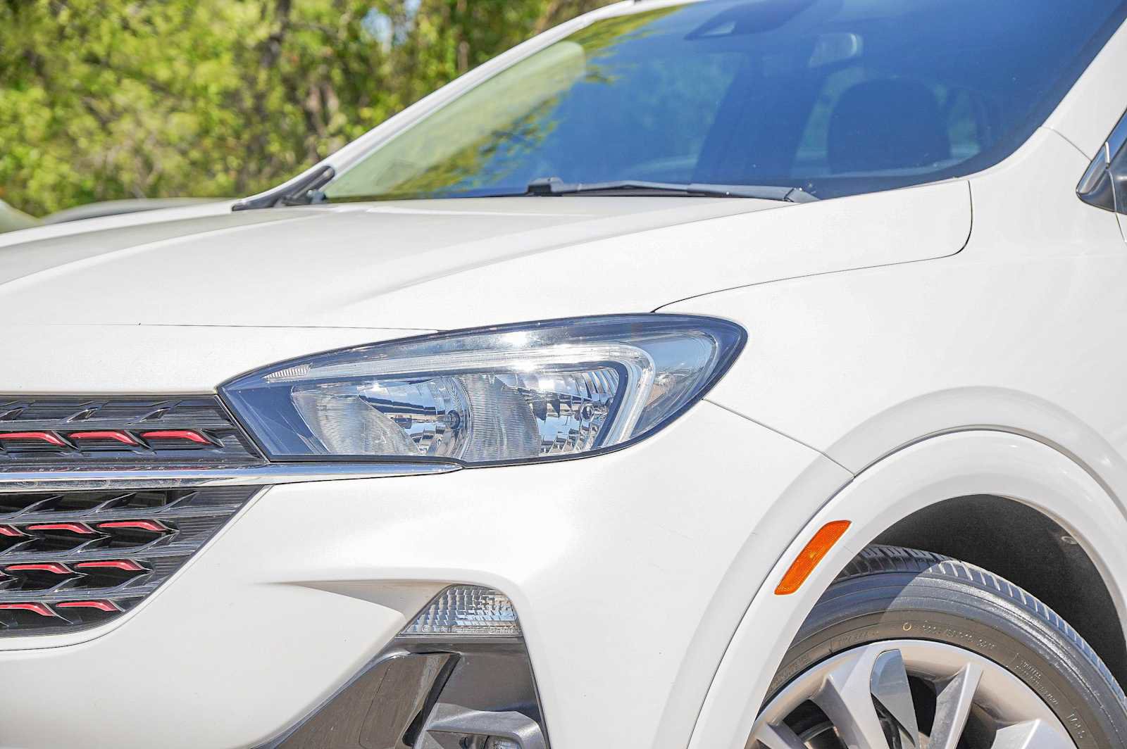 Used 2020 Buick Encore GX Preferred w/ Sport Touring Package image 3