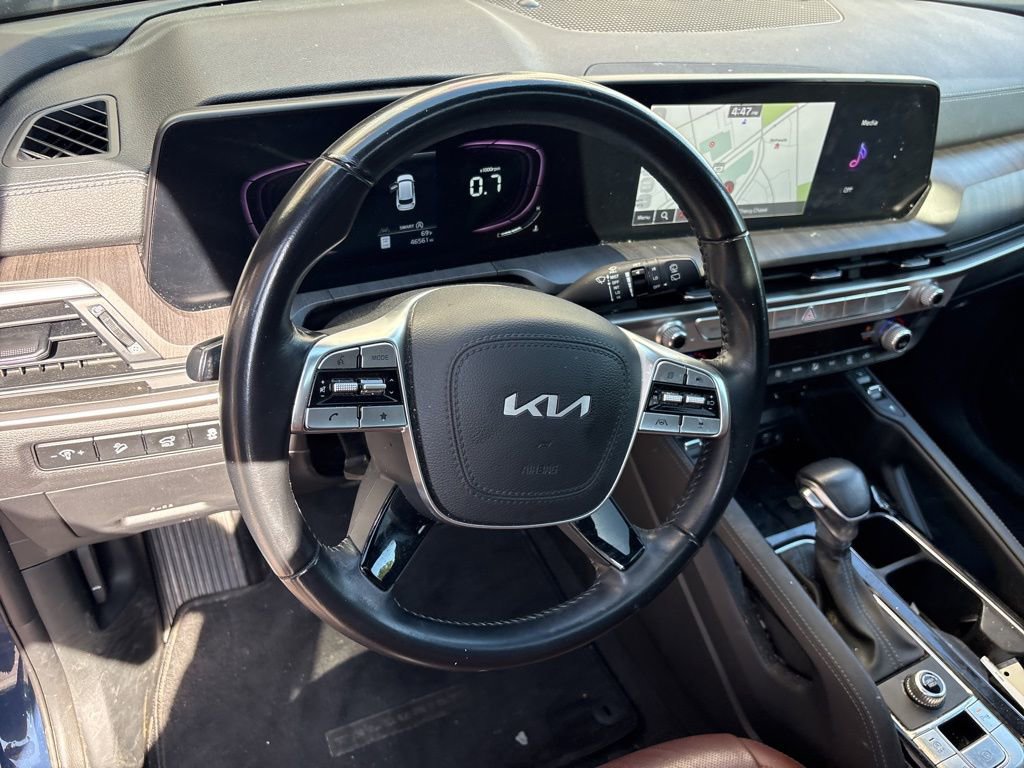 Certified 2023 Kia Telluride EX w/ EX Captain's Chair Package FWD image 15