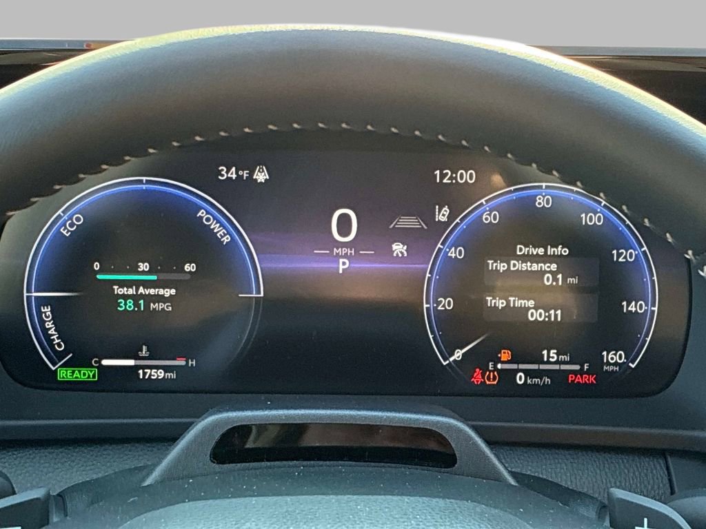 Used 2025 Toyota Crown Signia w/ Advanced Technology Package image 29