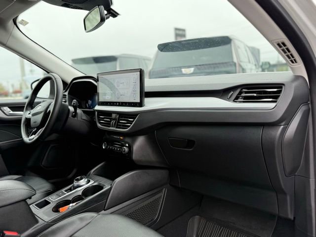 Used 2023 Ford Escape Platinum AWD/4WD image 19
