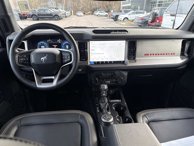 Used 2025 Ford Bronco Outer Banks image 13