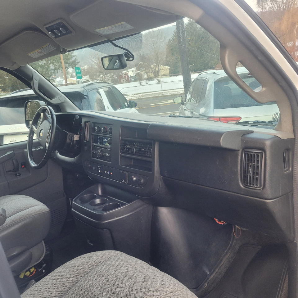 Used 2016 Chevrolet Express 3500 LT w/ LT Preferred Equipment Group image 28