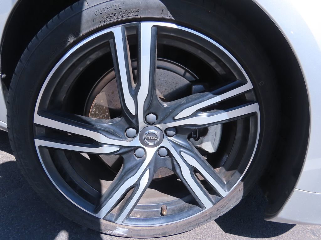 Used 2019 Volvo V90 T6 R-Design w/ Advanced Package image 18