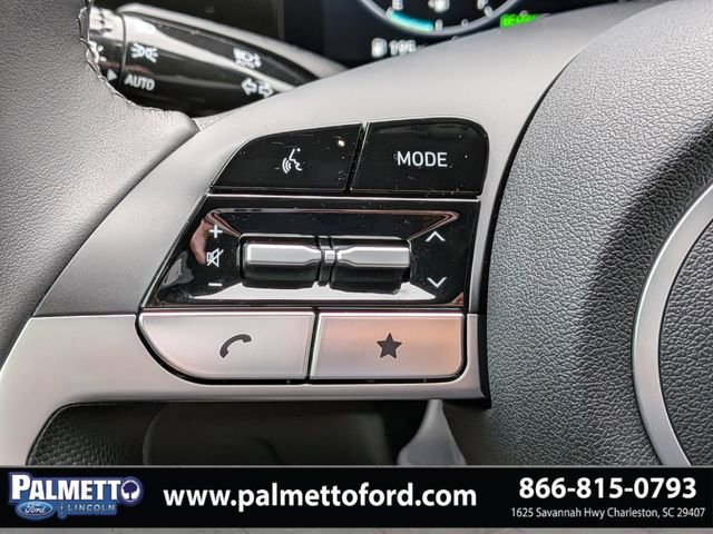 Used 2025 Hyundai Elantra Limited FWD image 26