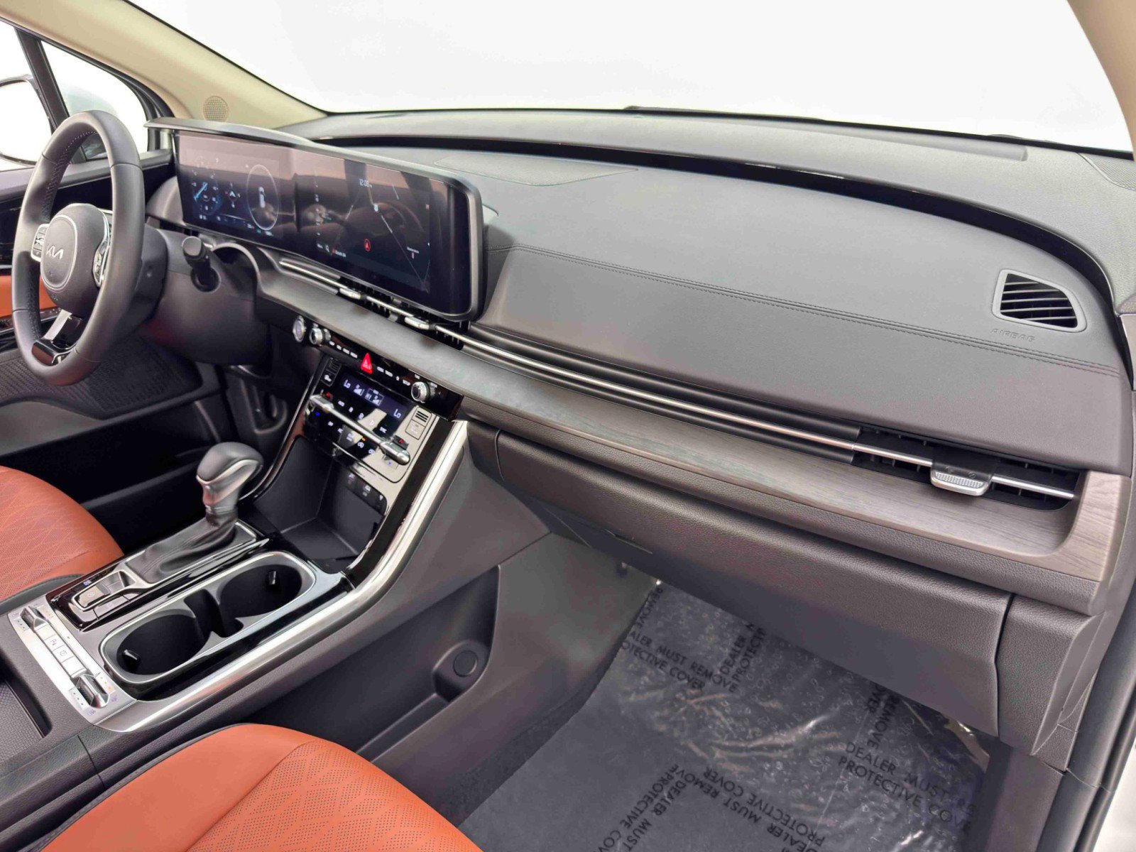 Used 2024 Kia Carnival SX FWD image 14