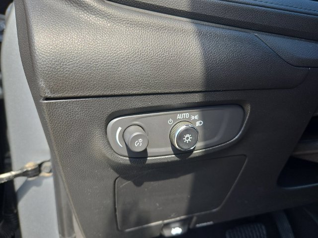 Used 2024 Buick Encore GX Sport Touring FWD image 17