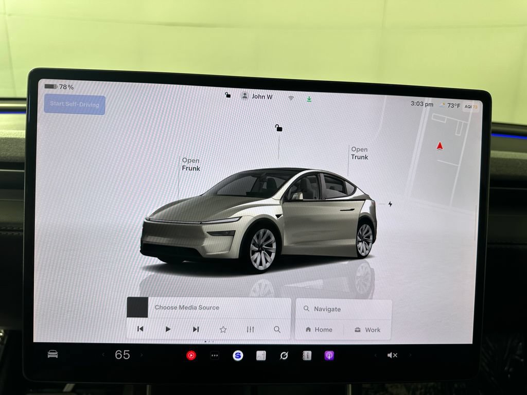 Used 2026 Tesla Model Y AWD image 36