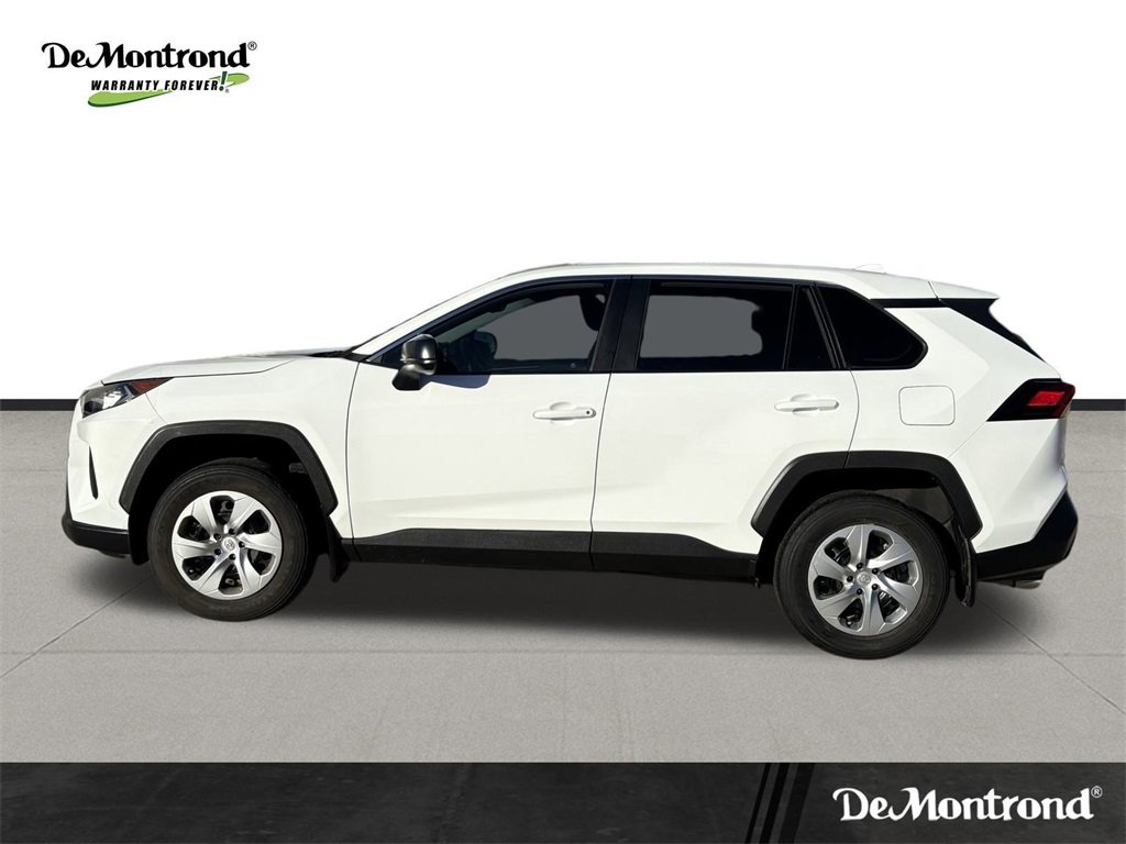 Used 2022 Toyota RAV4 LE image 8