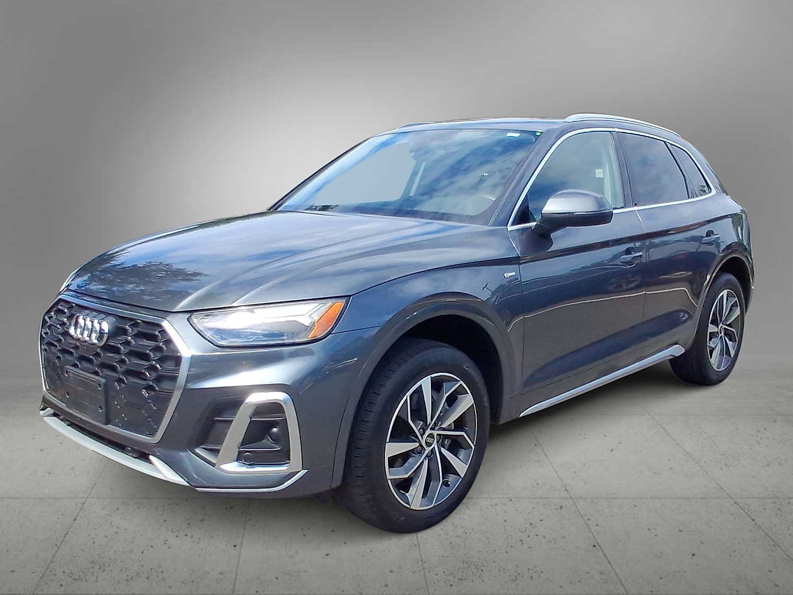 Certified 2023 Audi Q5 2.0T Premium Plus w/ Premium Plus Package AWD/4WD image 4