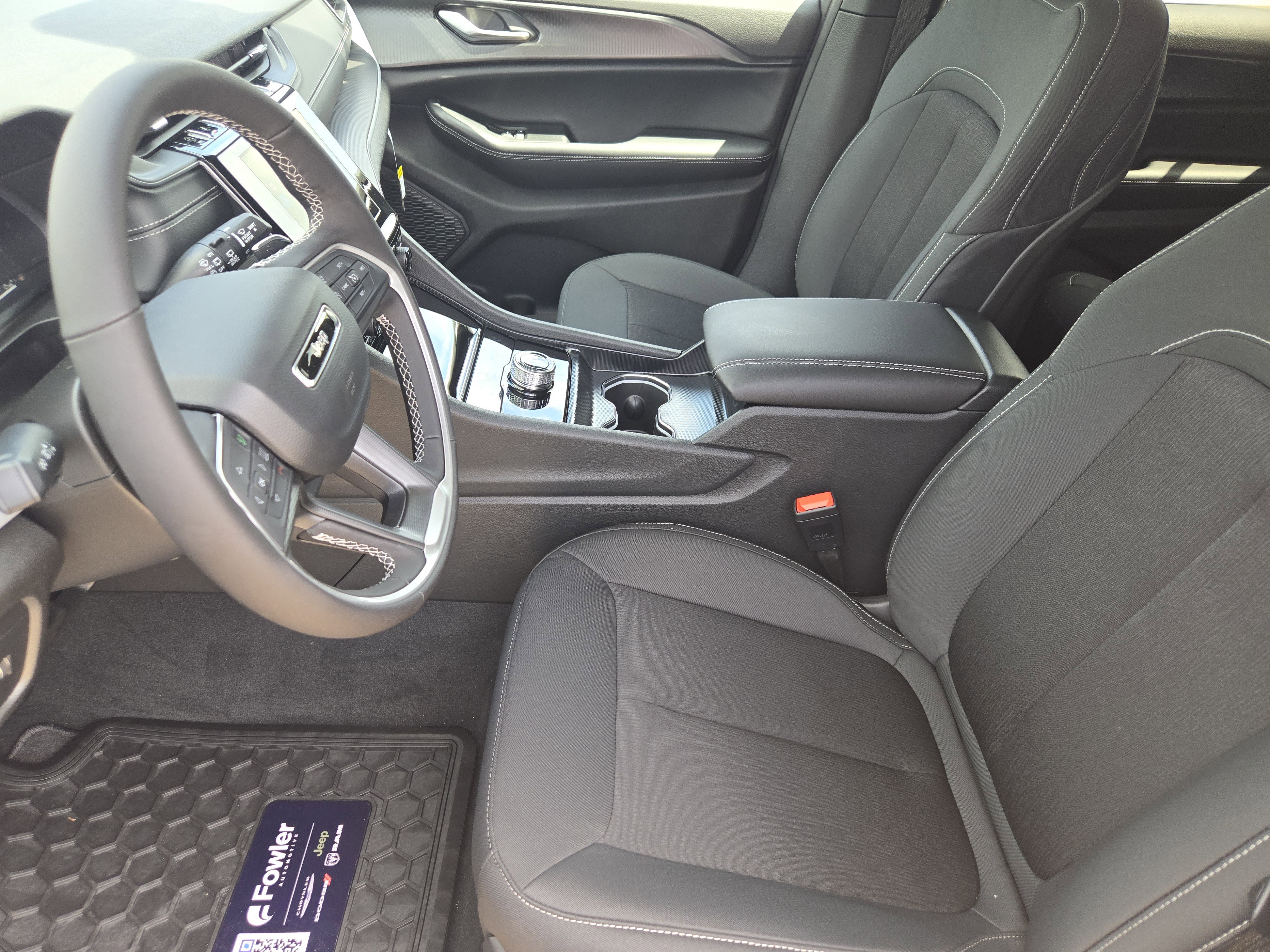 New 2026 Jeep Grand Cherokee L Laredo AWD/4WD image 11