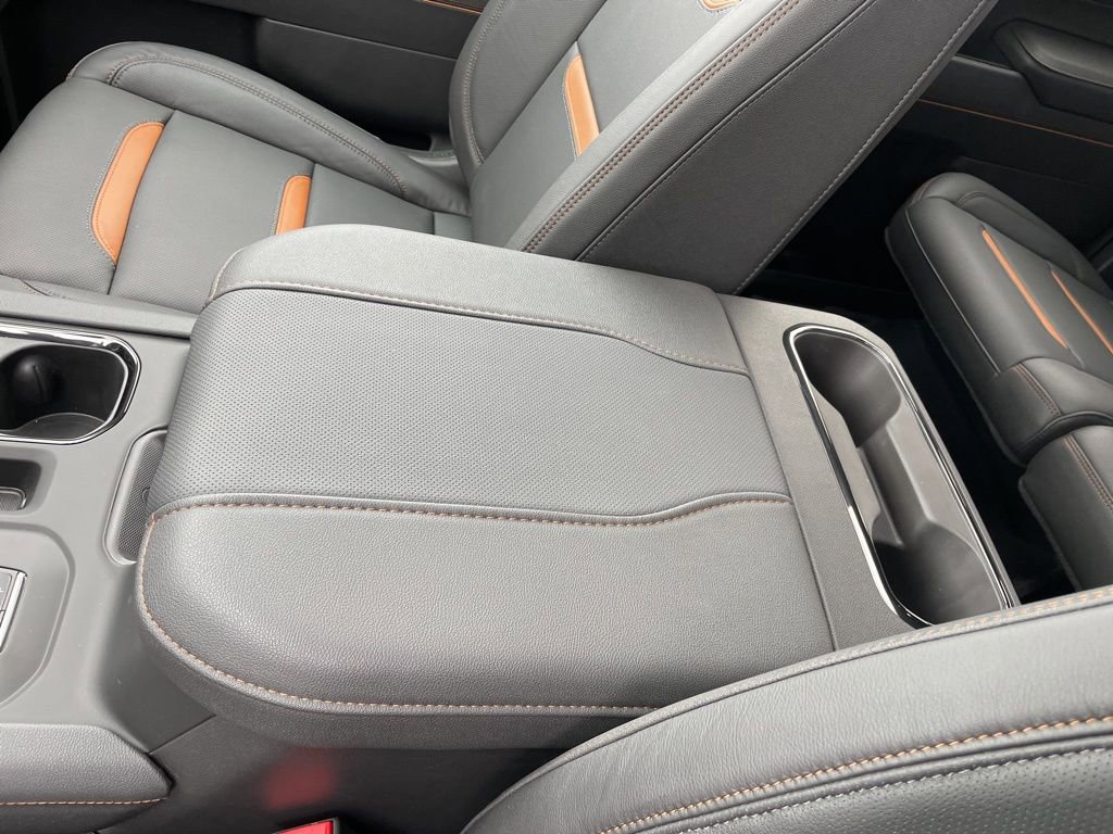 Used 2025 GMC Sierra 1500 AT4 w/ AT4 Premium Package image 21