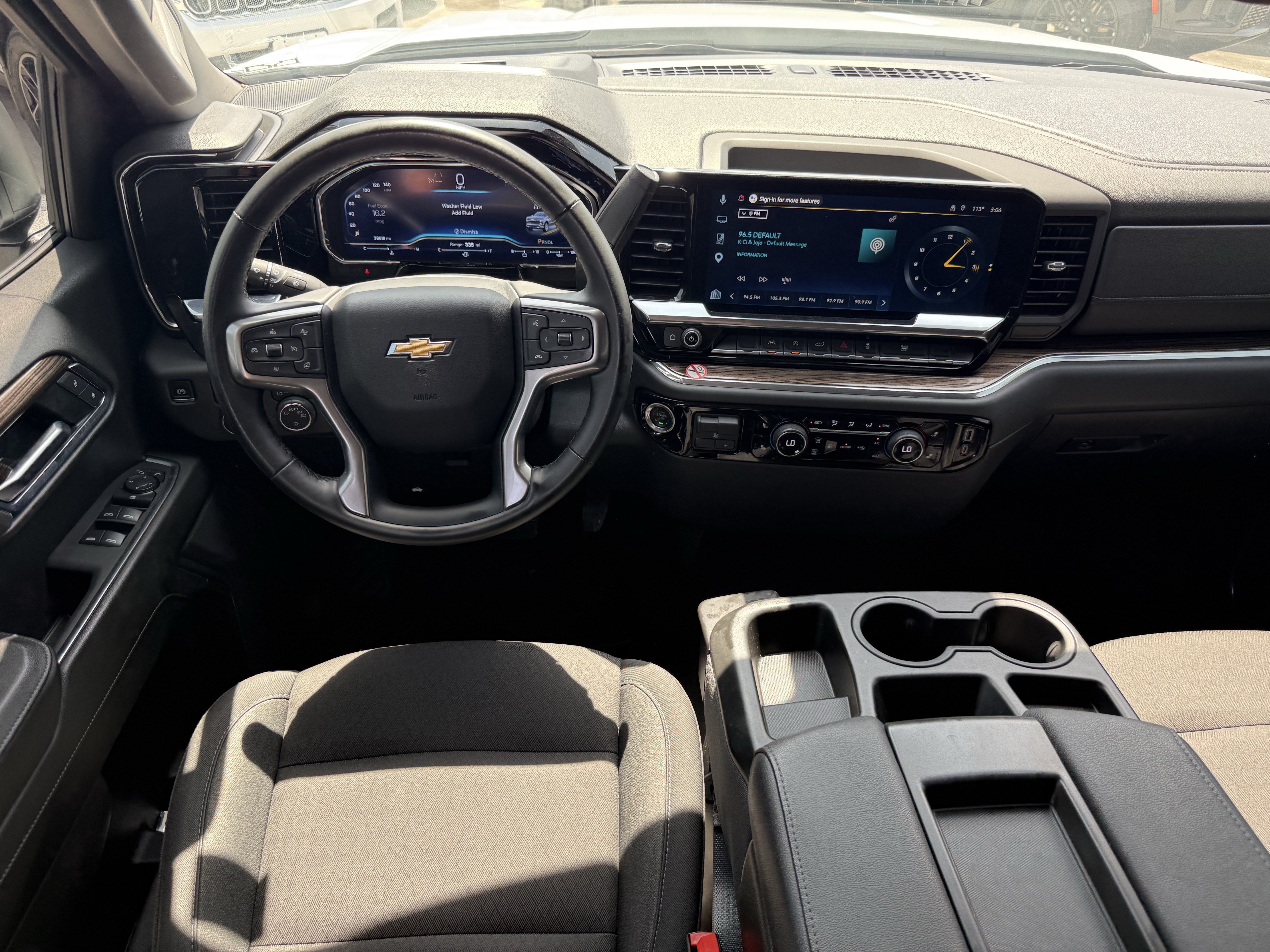 Used 2025 Chevrolet Silverado 1500 LT RWD image 14