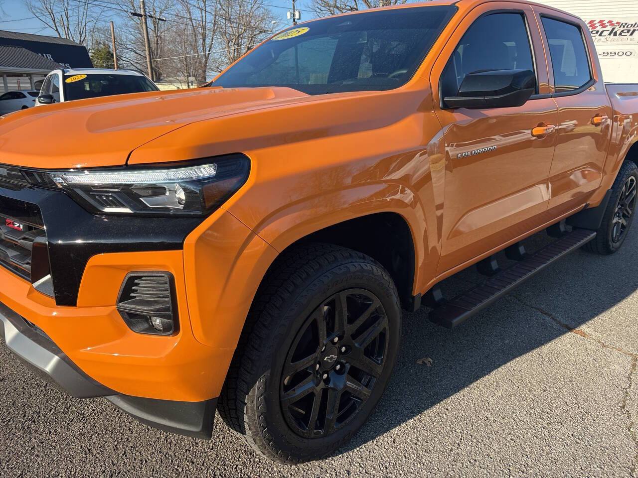 Used 2025 Chevrolet Colorado Z71 w/ Z71 Convenience Package 2