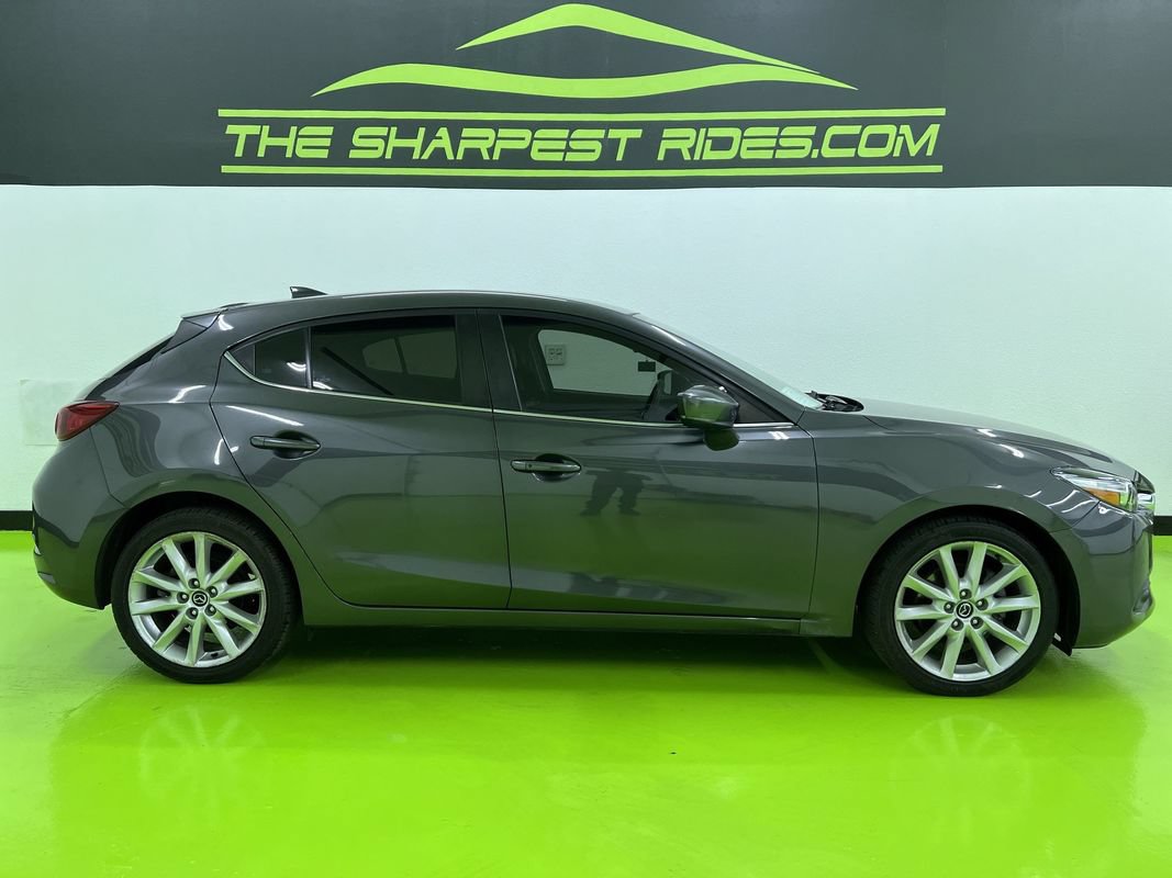 Used 2017 MAZDA MAZDA3 Grand Touring FWD image 11