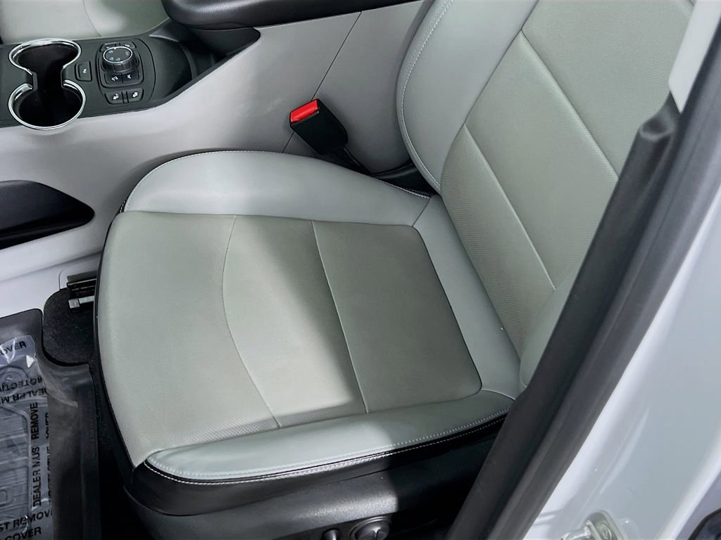 Certified 2022 GMC Terrain SLT w/ Infotainment Package II image 19