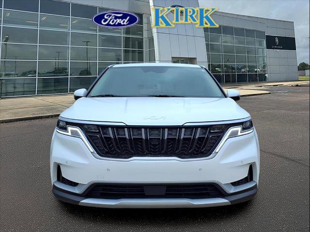 Used 2024 Kia Carnival EX image 5