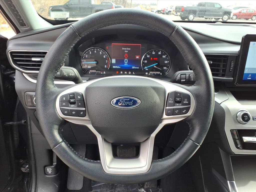 Used 2022 Ford Explorer XLT w/ Equipment Group 202A image 21