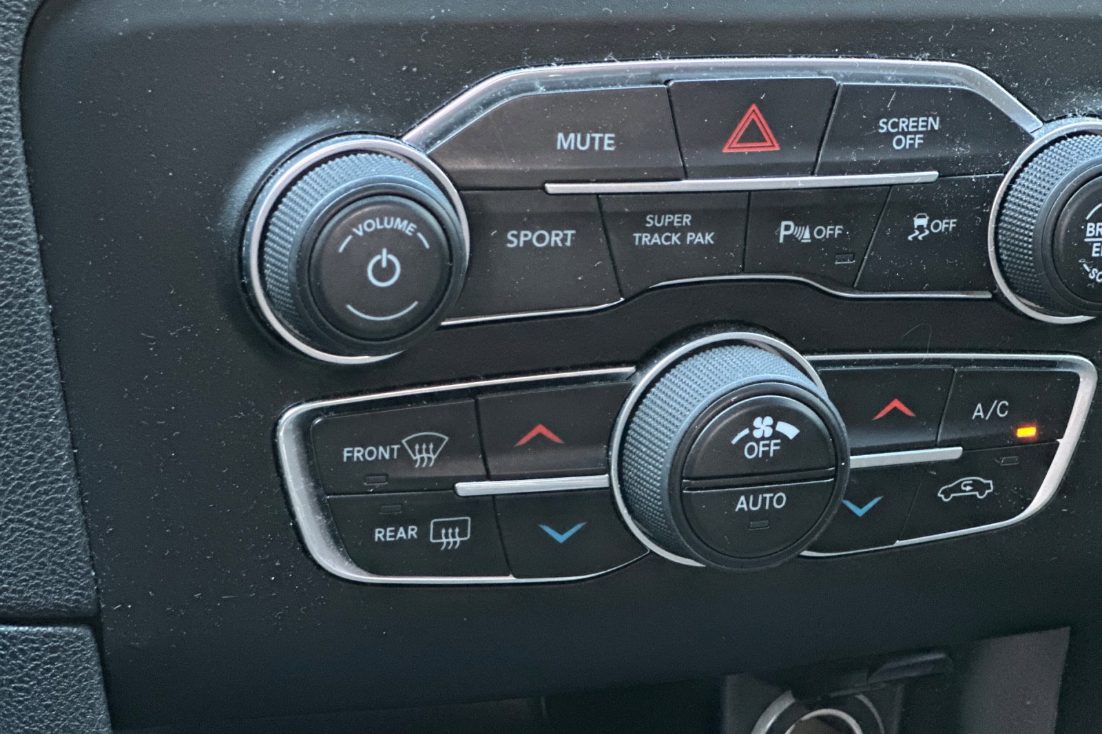 Used 2020 Dodge Charger GT w/ Driver Convenience Group image 28