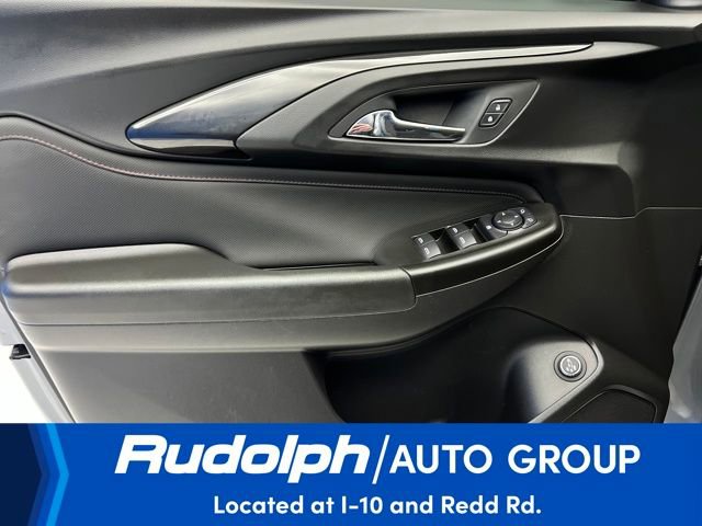 Used 2021 Chevrolet TrailBlazer RS w/ Sun and Liftgate Package image 13