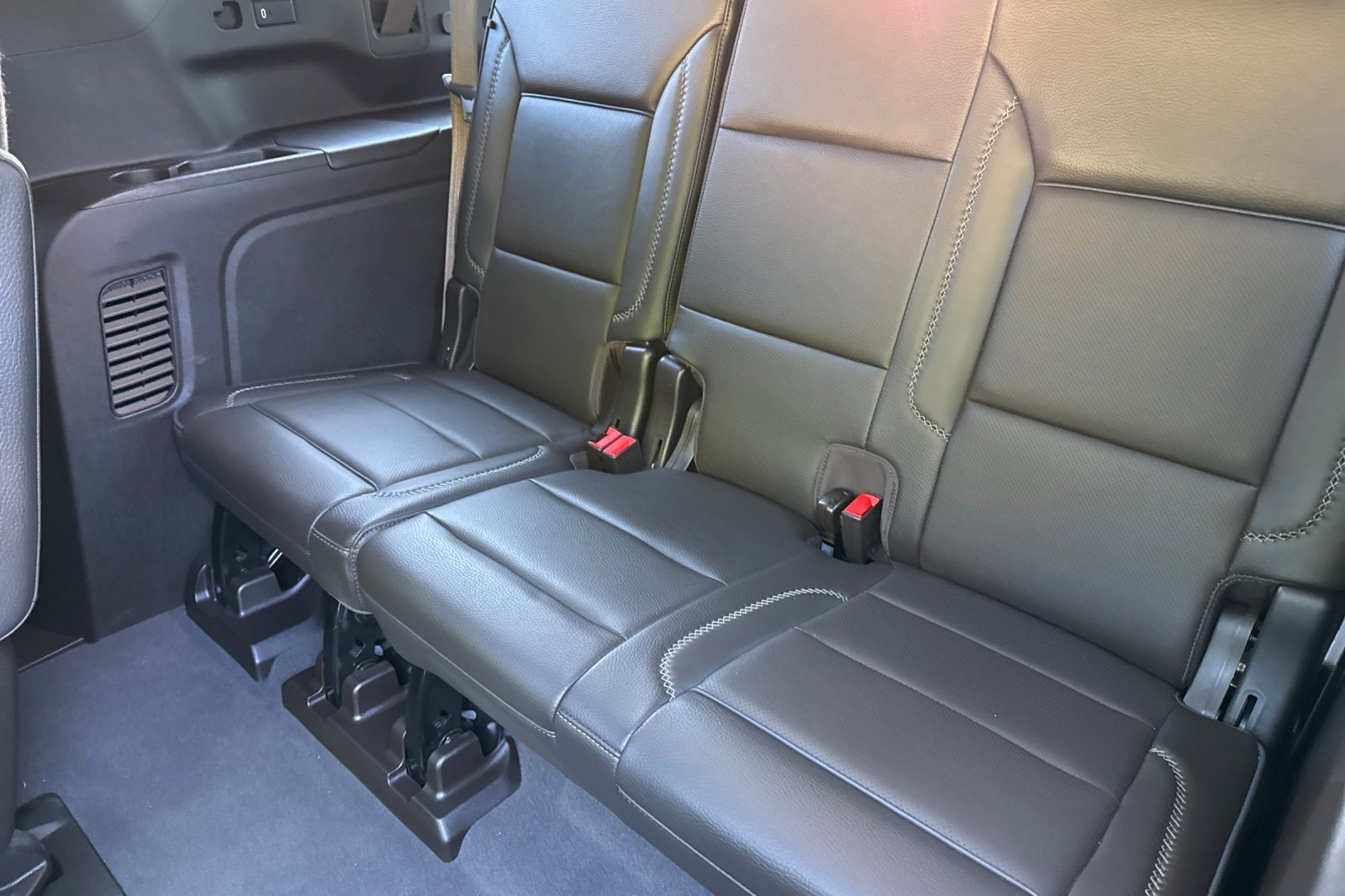 Used 2024 GMC Yukon XL Denali w/ Denali Reserve Package image 20