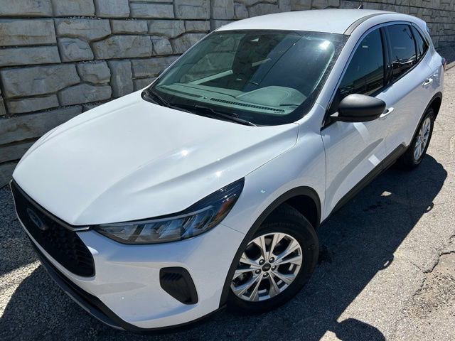 Used 2023 Ford Escape Active AWD/4WD image 1