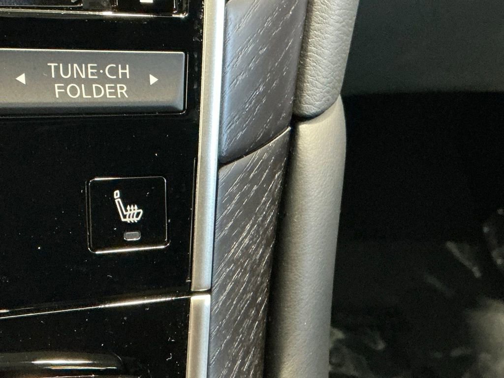 Used 2024 INFINITI Q50 Sensory image 38