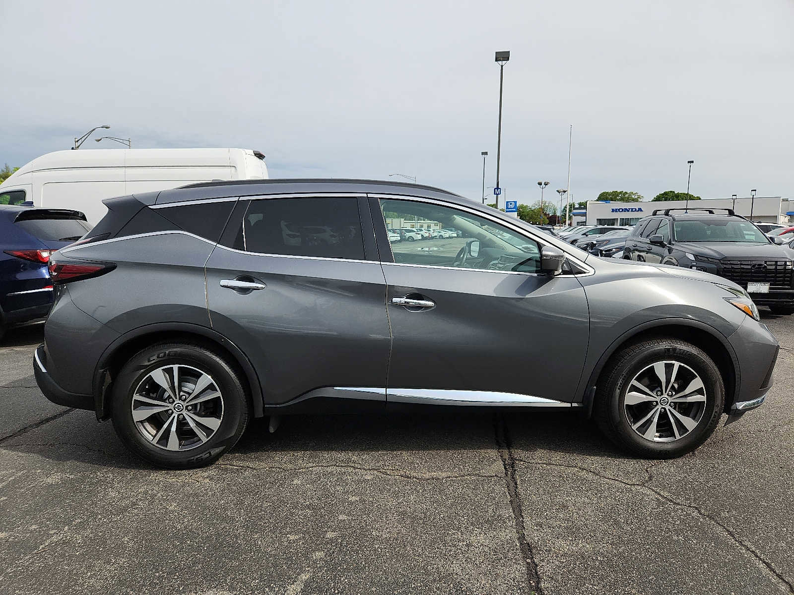 Used 2019 Nissan Murano SV w/ Premium Package AWD/4WD image 7