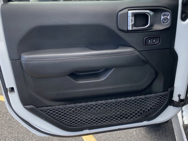 Used 2018 Jeep Wrangler Unlimited Sahara w/ Quick Order Package 24M Moab image 11