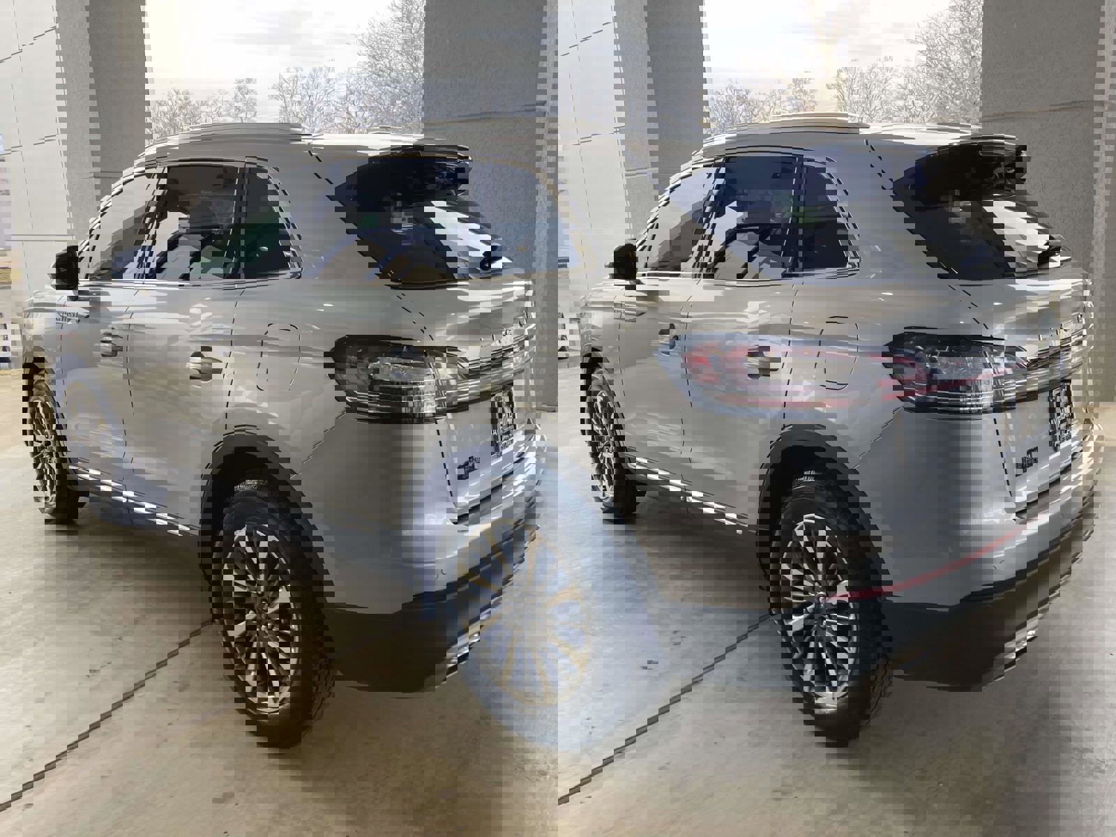 Certified 2021 Lincoln Nautilus FWD w/ Equipment Group 101A image 7