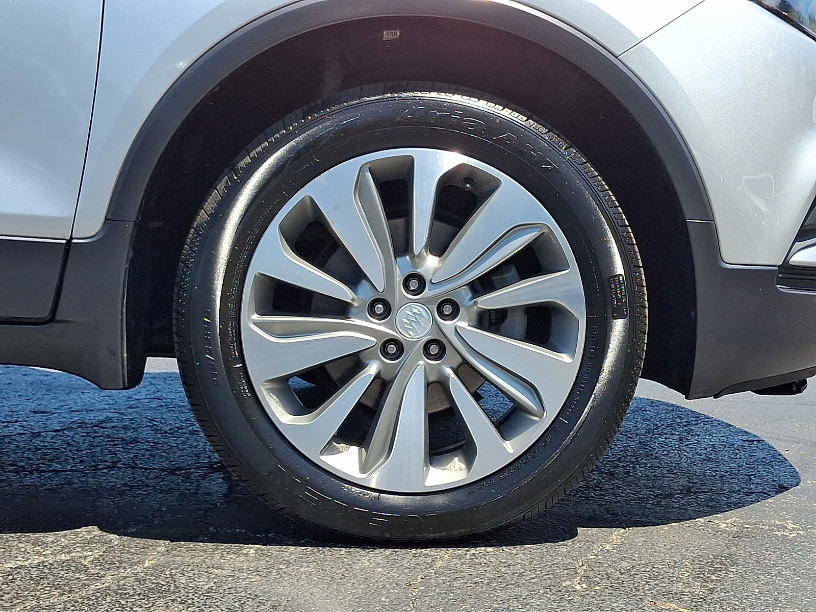 Used 2019 Buick Encore Preferred AWD/4WD image 8