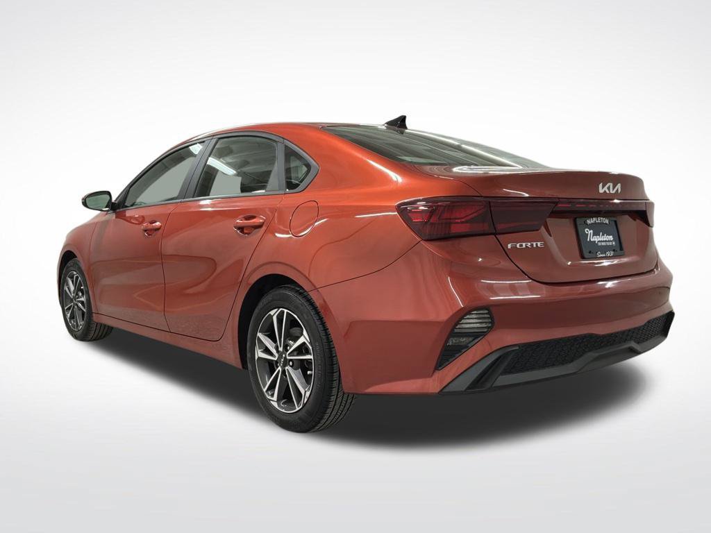 Used 2024 Kia Forte LXS w/ LXS Technology Package FWD image 2